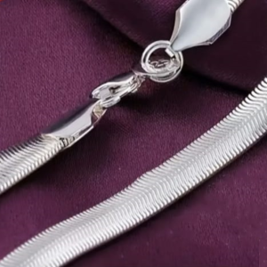 Cadena Modelo Serpiente plateado