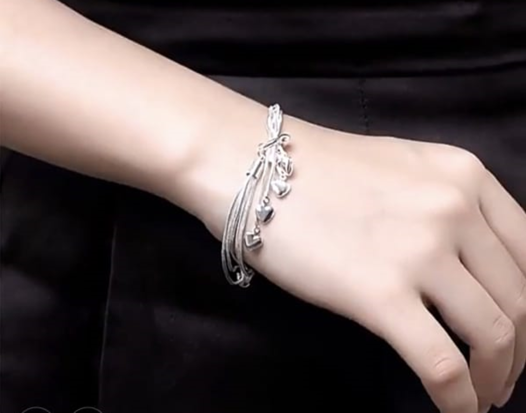Pulsera elegante de tassel plateado con colgante de corazón - Imagen 2