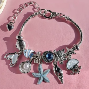 Pulsera Plateada Modelo Océano con Dijes Colgantes